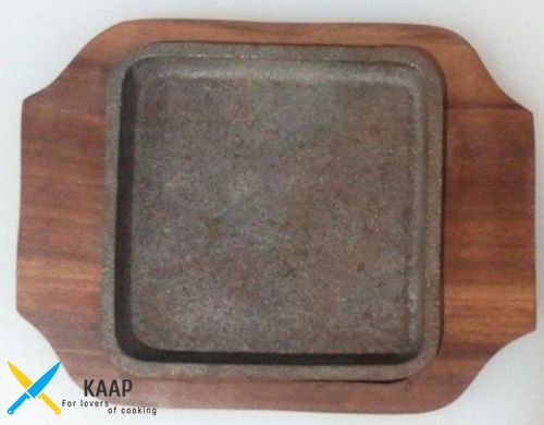 Сковорода чугунная квадратная на деревянной подставке 150*150 мм (шт)