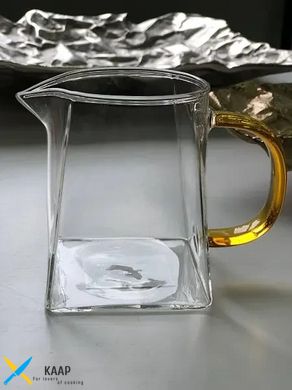 Молочник стеклянный квадратный 350 мл "Карл" прозрачный с золотистой ручкой 102-410