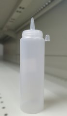 Пляшка-дозатор для соусу 240 мл. прозора з ковпачком, пластикова FoREST