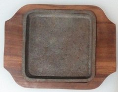 Сковорода чавунна квадратна на дерев'яній підставці 150*150 мм (шт)