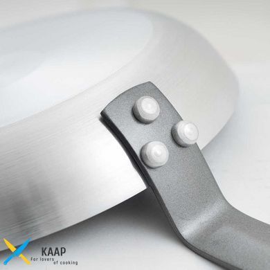 Сковорода алюмінієва з антипригарним покриттям Platinum 28 см (d-28 см, h-4,5 см, v-2 л), Stalgast